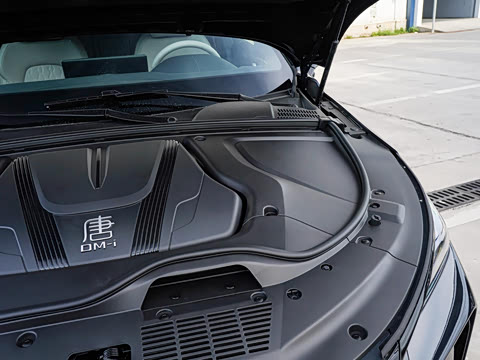 2025 BYD Tang DM-i Image 24